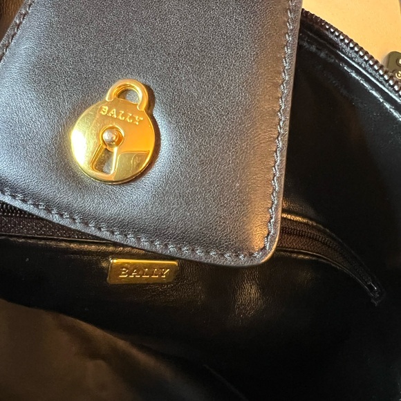 BALLY Elegant Black Calf Leather Shoulder Vintage Handbag - Picture 7 of 12